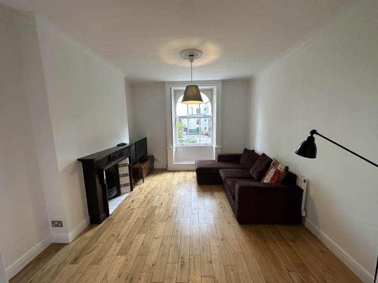 2 bedroom flat in 2 Bedroom Flat, Liverpool Road, Angel, N1