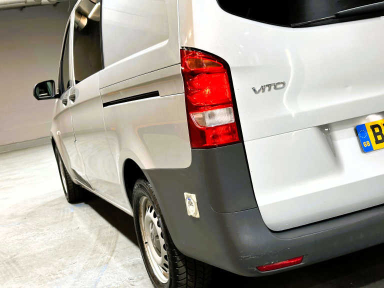 2015 Mercedes-Benz Vito 114CDI BlueTec Crew Van PANEL VAN DIESEL Automatic