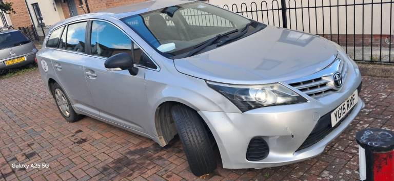 Toyota, AVENSIS, Estate, 2015, Manual, 1998 (cc), 5 doors