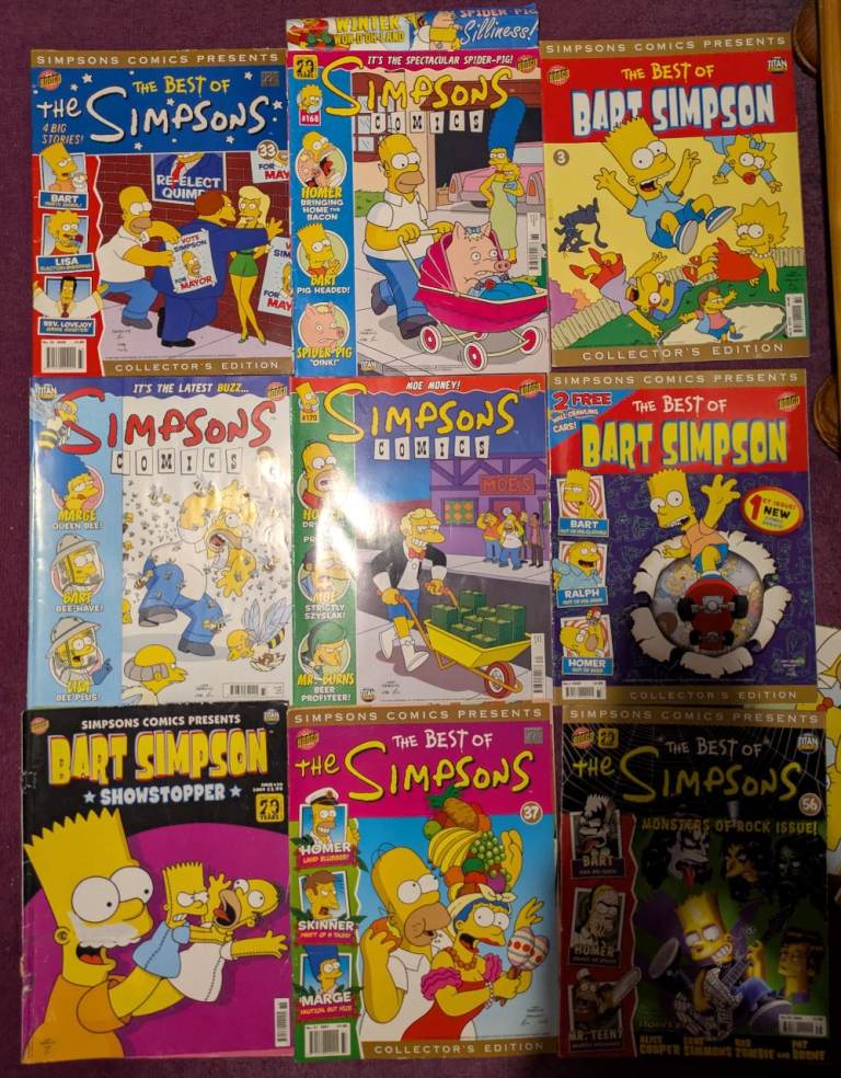 The Simpsons Comic Bundle (33 comics) 