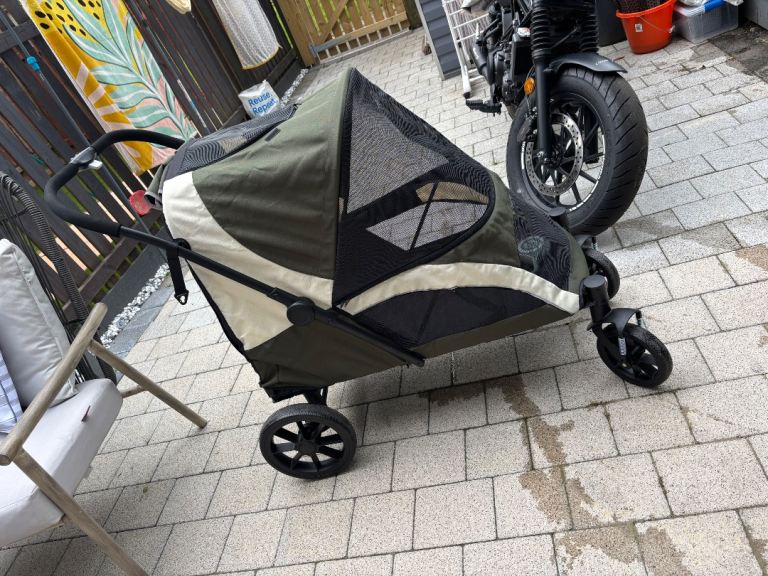 Pet pram 