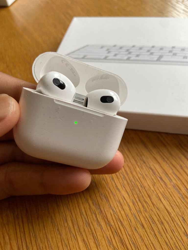 AirPods Gen 3 