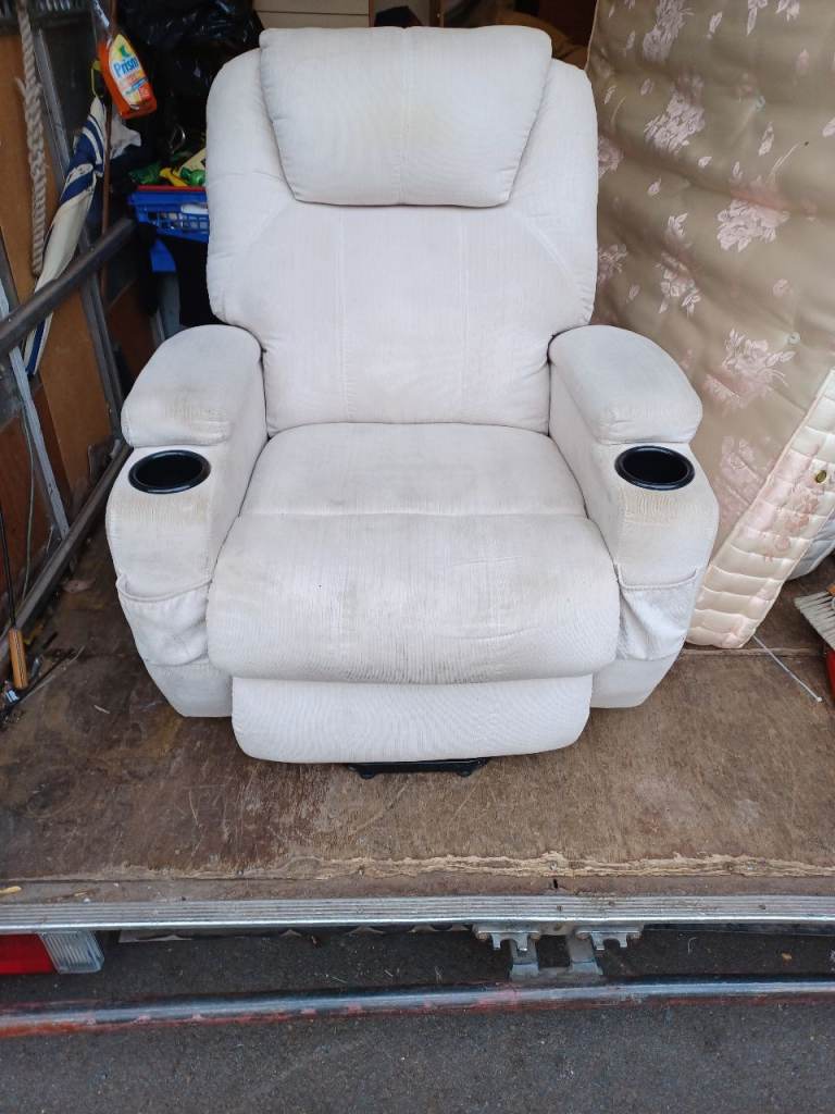 Pair of matching rise and recliners duel motor.