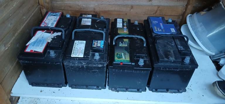 CAR,VAN,4X4 BATTERIES FOR SALE x 4