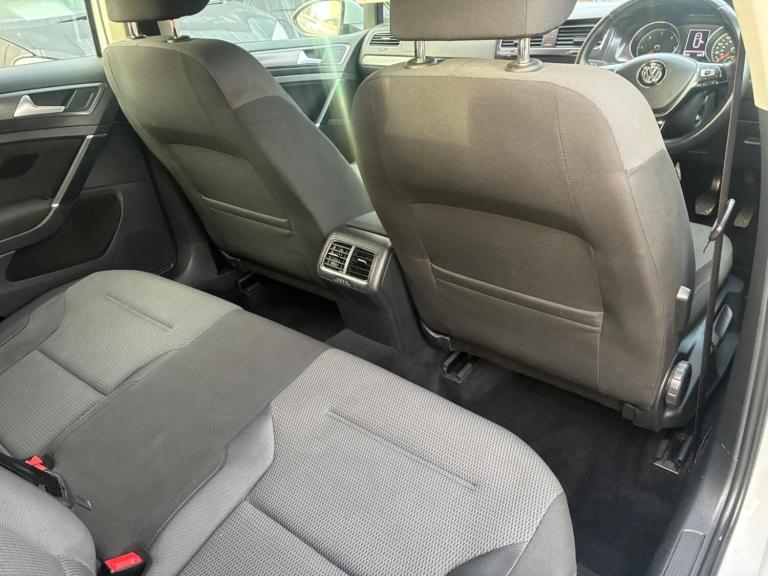 2018 Volkswagen Golf 1.6 TDI SE 5dr [Nav] ESTATE DIESEL Manual