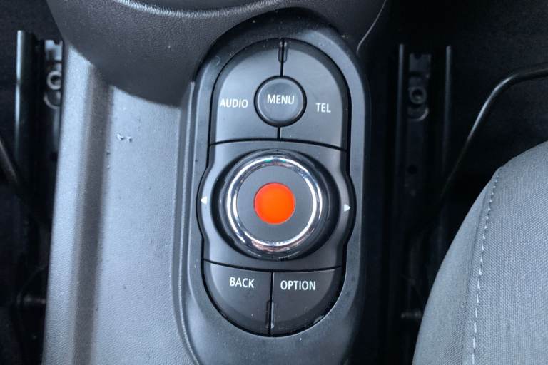 2017 MINI Hatch 1.5 Cooper D 3dr Auto [Chili Pack] Hatchback DIESEL Automatic