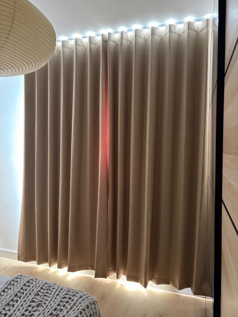 190x250cm linen curtains + rail, worth £280 (2 months old)