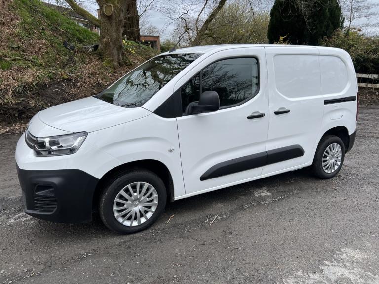 CITROEN BERLINGO 650 ENTERPRISE, WHITE, AIR CONDITIONING, 3 SEAT CAB, EURO 6.