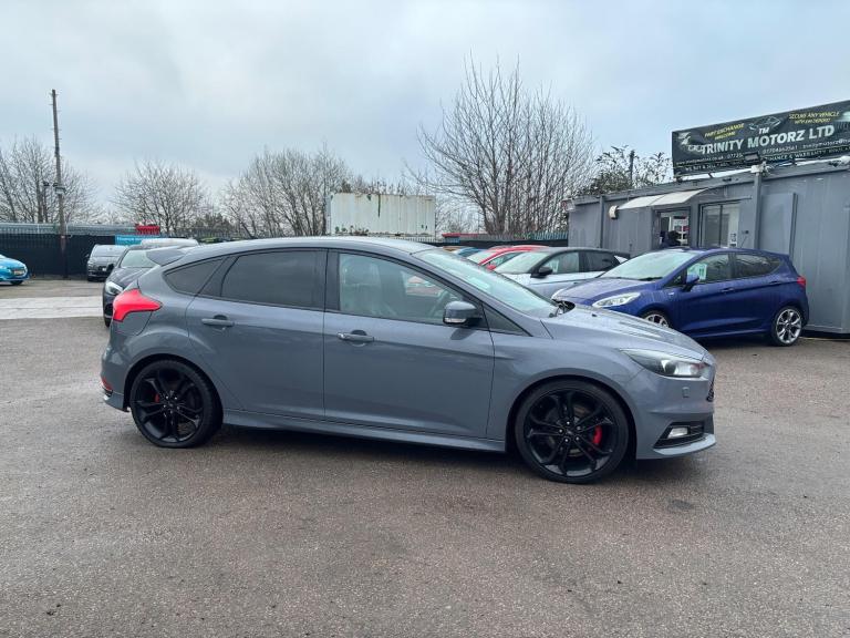 2017 Ford Focus 2.0T EcoBoost ST-3 Euro 6 (s/s) 5dr HATCHBACK Petrol Manual