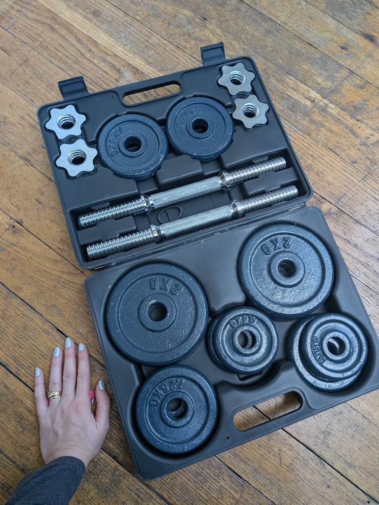 Cast iron dumbbell/weights set 