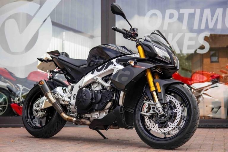 Aprilia Tuono 1100 V4 FACTORY ! STEALTH ! EXTRAS ! STUNNING