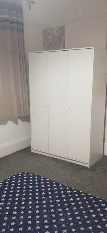 Beautiful Master bedroom available for rent 