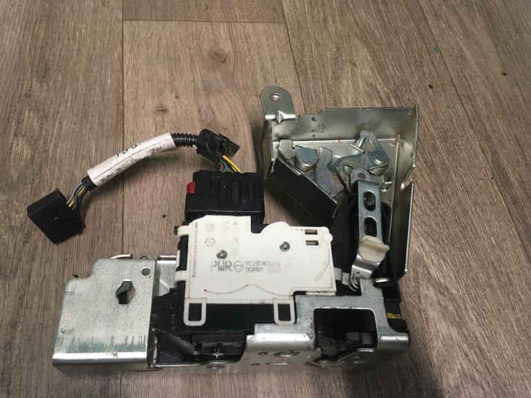 Ford Transit mk7 rear door locking mechanism 