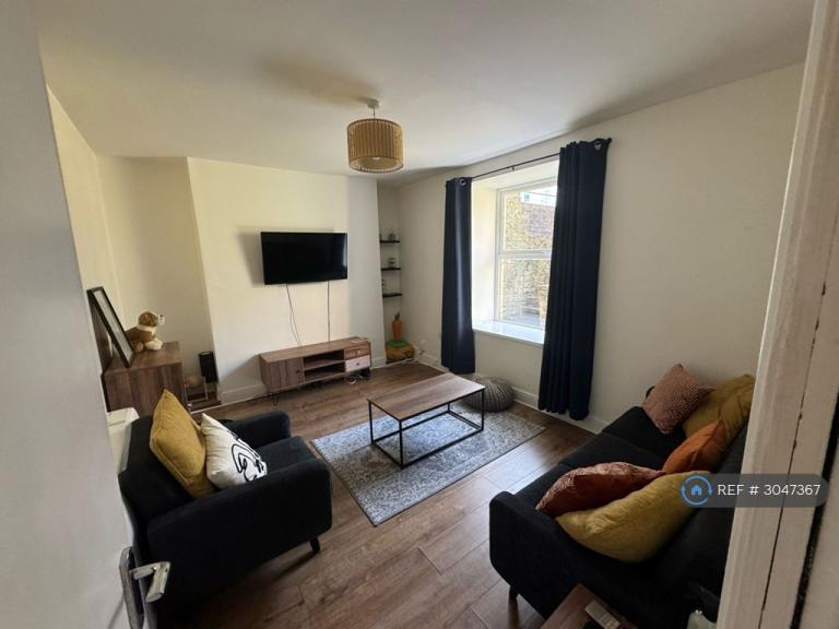 1 bedroom flat in King Edwards Road, Swansea, SA1 (1 bed) (#3047367)