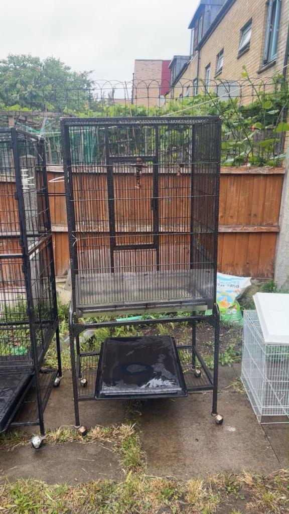 Medium bird cage 