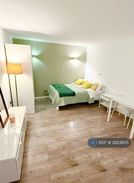 Studio flat in Michigan Building, London, E14 (#2823605)