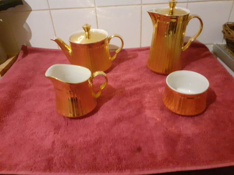 Tea pot set