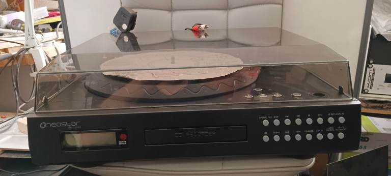 Neostar electronics vinyl lp player with cd recording