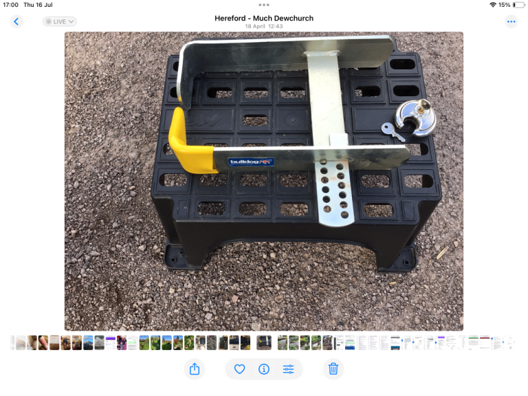 Assorted caravan accessories 