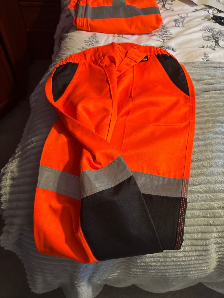 Work trousers high vis