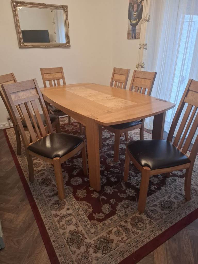 Dinning table and 6 chairs