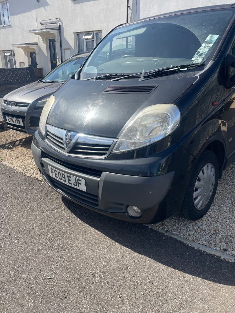Vauxhall, VIVARO 09 DAY VAN 240V hook up 2.0CDTI