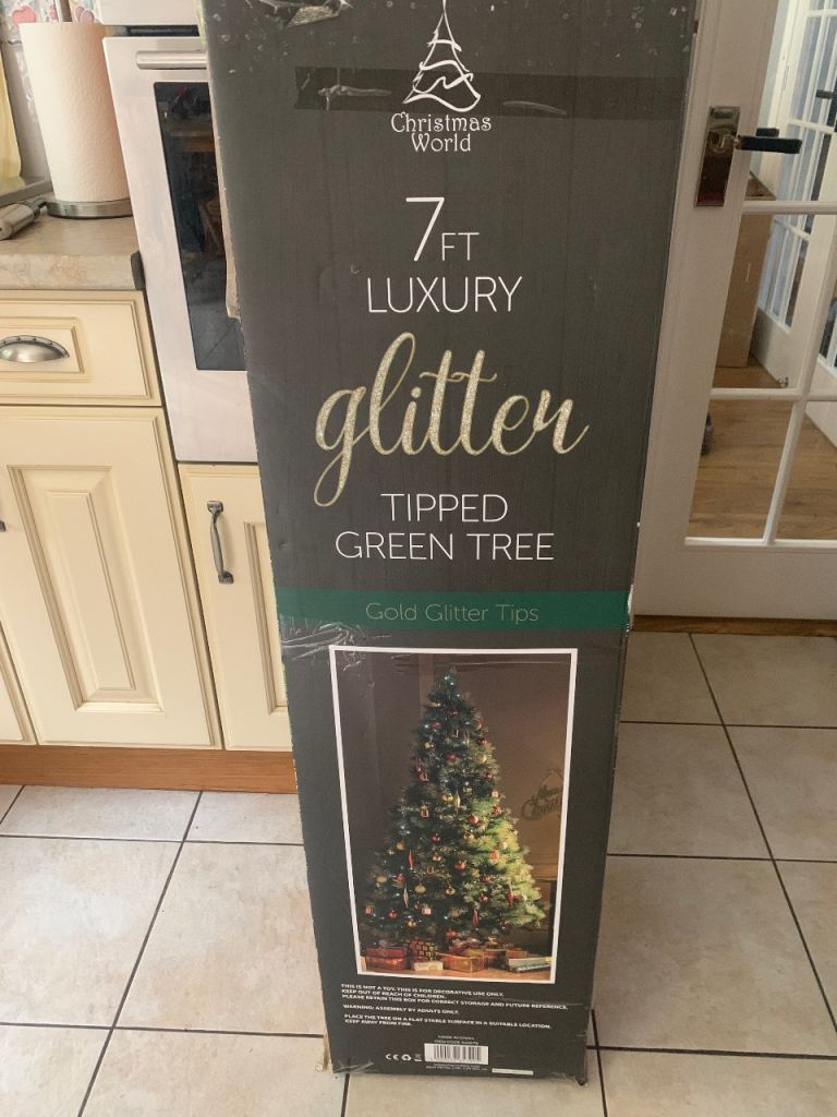 Artificial Christmas tree 