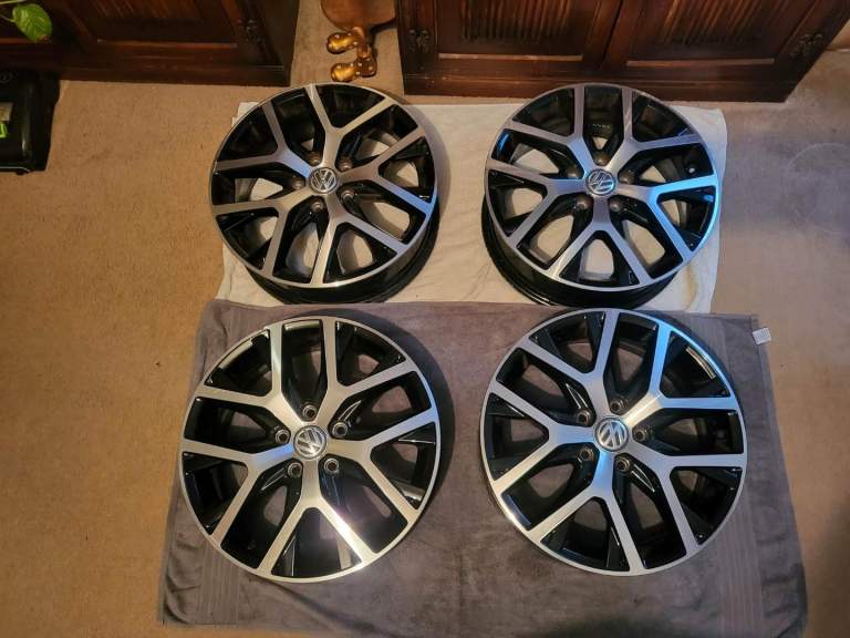 17" Vw canyon alloy wheel set