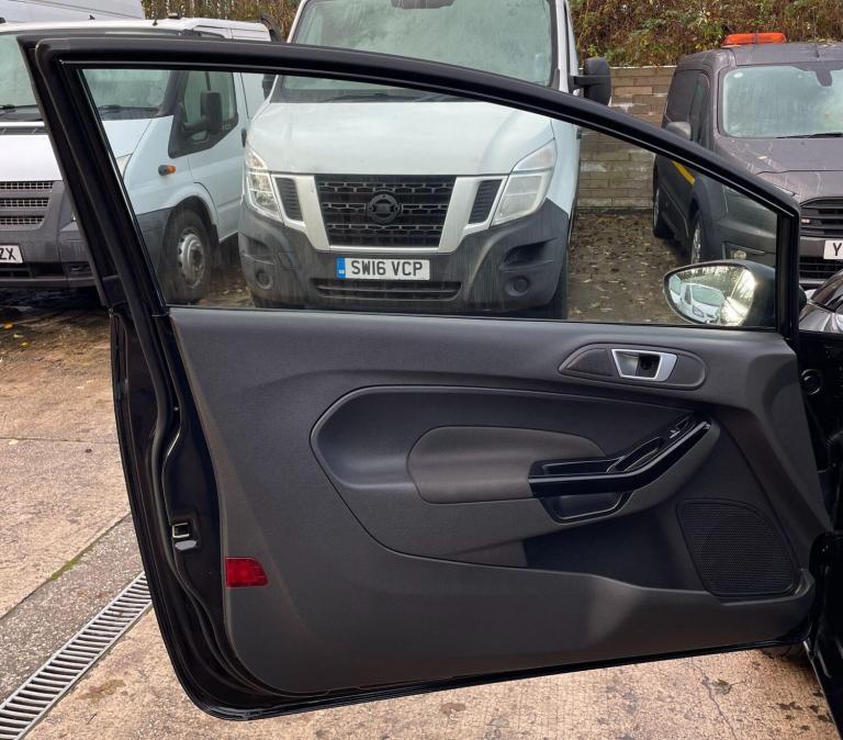 2014 Ford Fiesta 1.25 Zetec Hatchback 3dr Petrol Manual Euro 5 (82 ps) HATCHBACK Petrol Manual