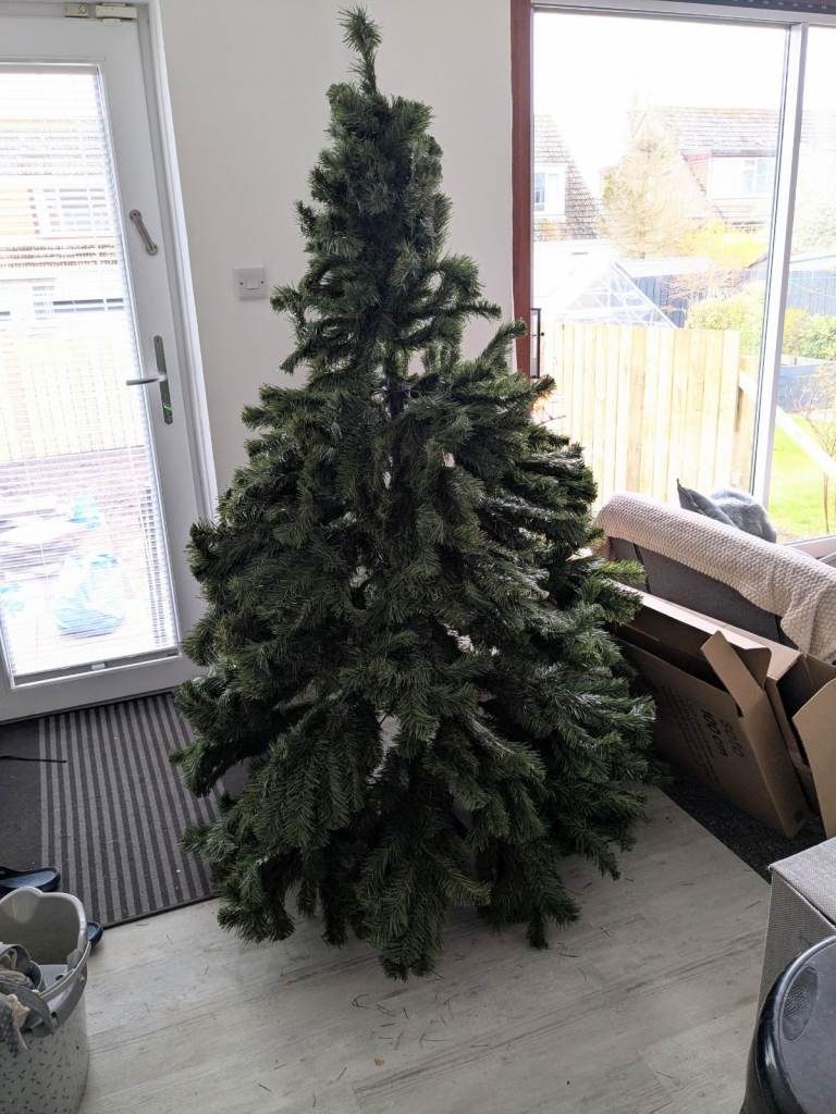6 feet artificial Christmas tree 