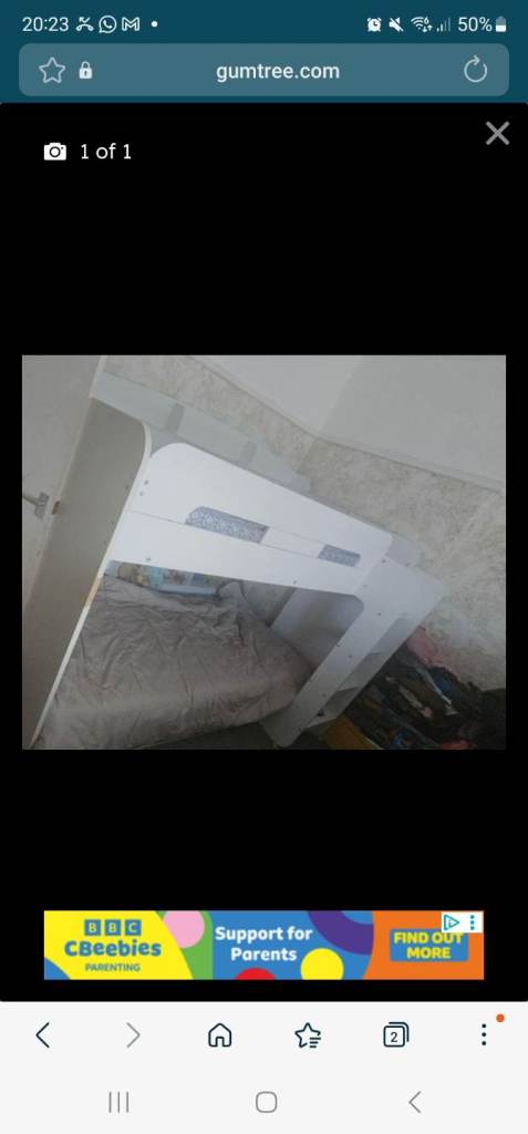 Single bunkbed with shelves 