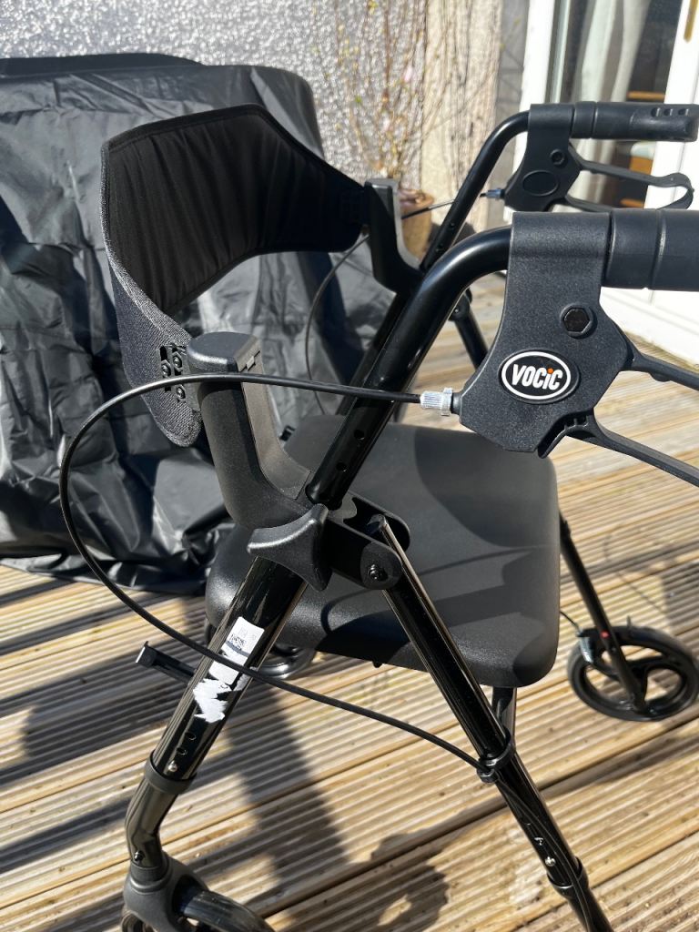 Vocic Rollator walker