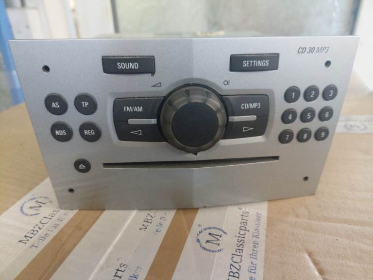 Vauxhall Corsa D radio unit