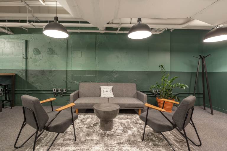 Brighton - BN14HB \ Flexible Desk Access Through Coworking Membership