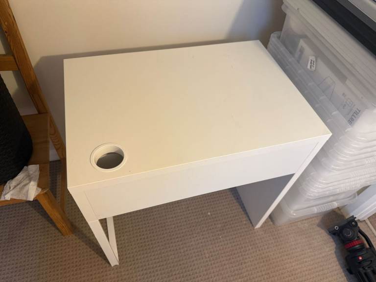 *reserved* Small white Ikea Micke desk
