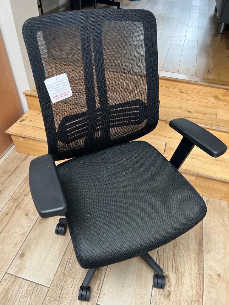 Black Mesh Office Chair with Adjustable Arms – Bramd New 