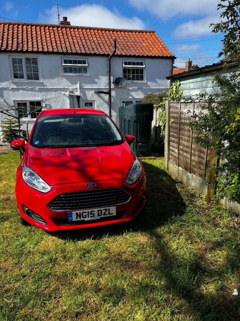 Ford, FIESTA, Hatchback, 2015, Manual, 1241 (cc), 5 doors