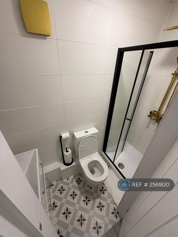 5 bedroom house in Knighton Road, Leicester, LE2 (5 bed) (#2561820)