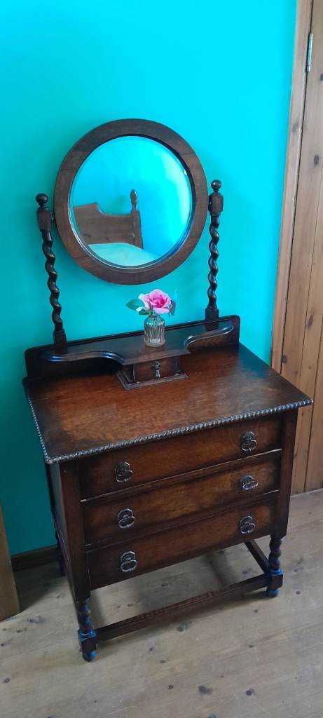 Antique Bali Twist Vanity Table with Mirror