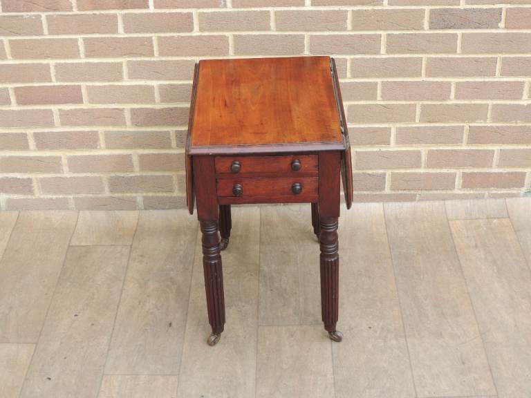 Victorian Antique Side Table (UK Drelivery)