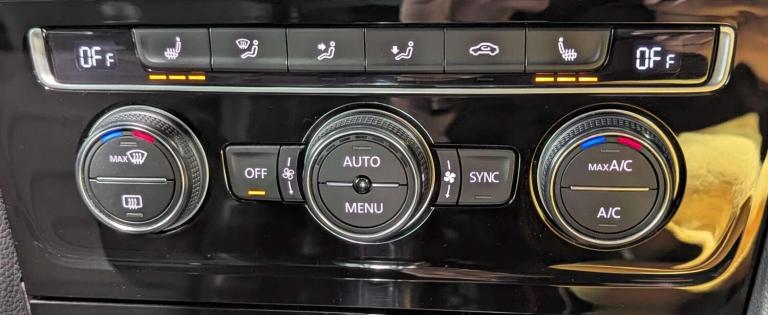 2015 Volkswagen Golf 2.0 TSI R 3dr DSG HATCHBACK PETROL Automatic