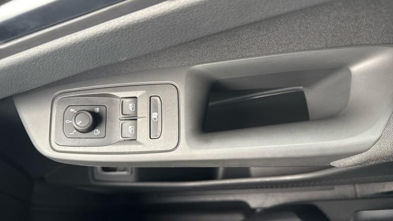 2025 Ford Transit Connect 250 L2 Petrol 1.5 EcoBoost PHEV 150 Limited Van Auto Van Hybrid Automatic