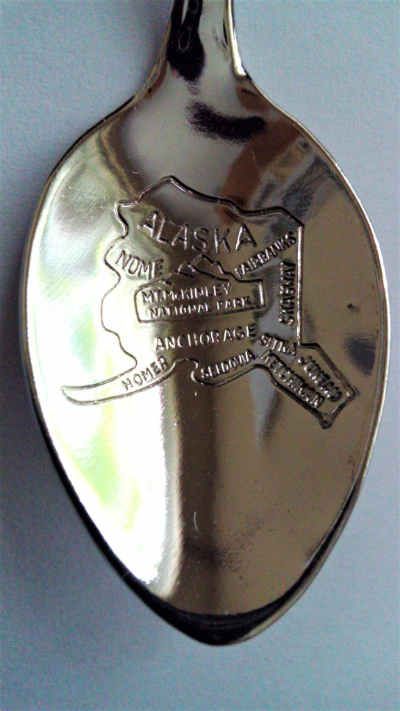 ALASKA ' STATE FLAG & EMBOSSED MAP' COLLECTIBLE SOUVENIR SPOON