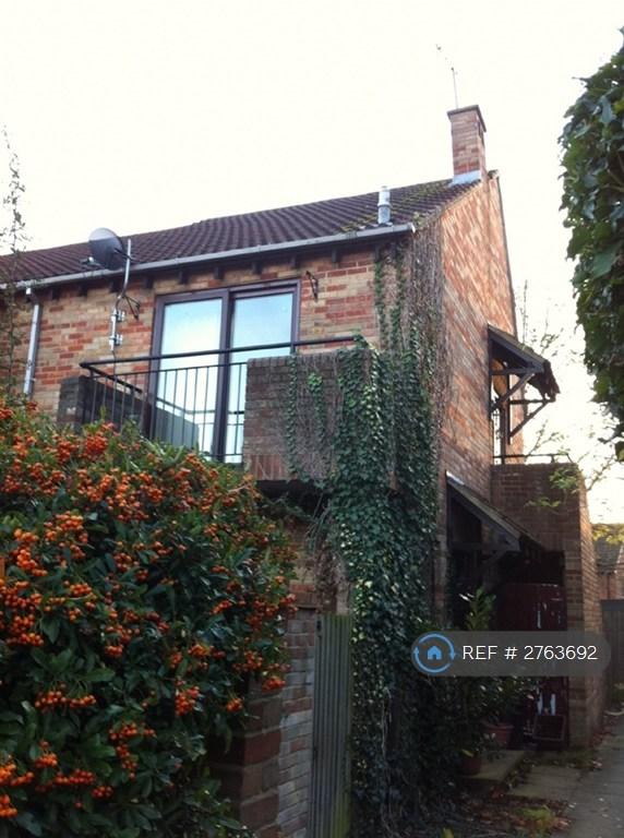 1 bedroom flat in Maiden Place, Lower Earley, Reading, RG6 (1 bed) (#2763692)