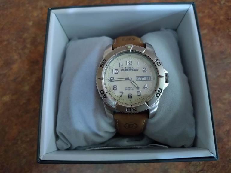 Gents timex expedition indiglo watch (brand new)