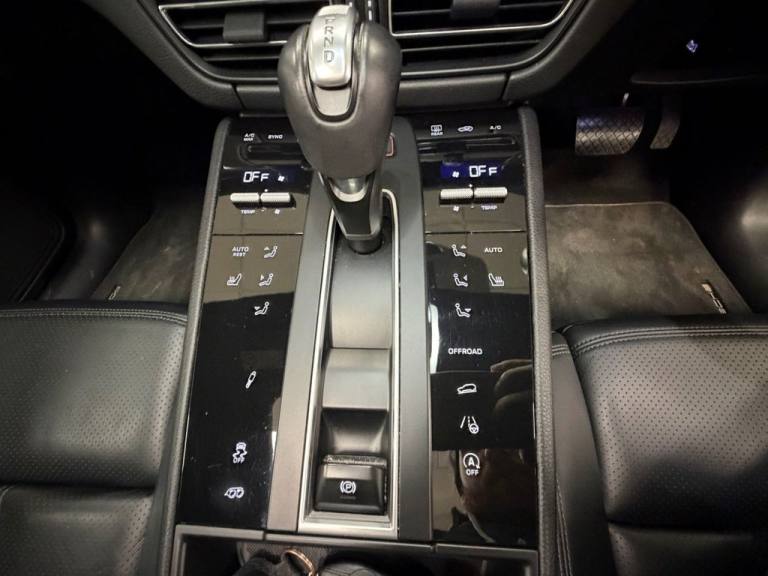 2022 M PORSCHE MACAN 2.9T V6 S SUV 5DR PETROL PDK 4WD EURO 6 (S/S) (380 PS)