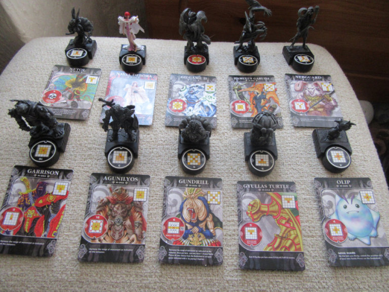 10 x Bandai Navia DRATP,Figures and cards
