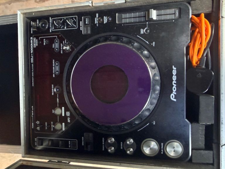 Pioneer CDJ-1000MK3 DJ Deck with Flight Case