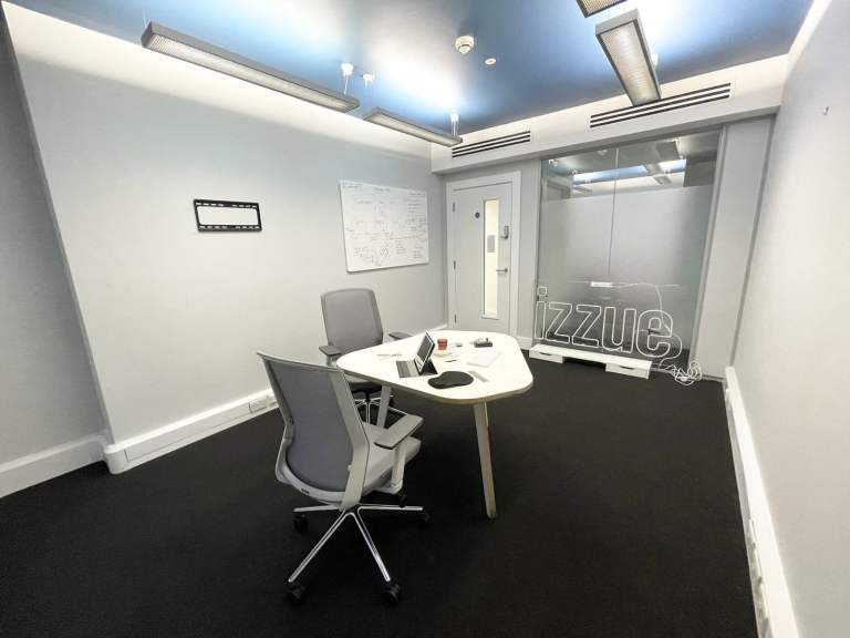 Office | Creative Space | Beauty Room | Workspace | Commercial Unit in Hackney Central E8