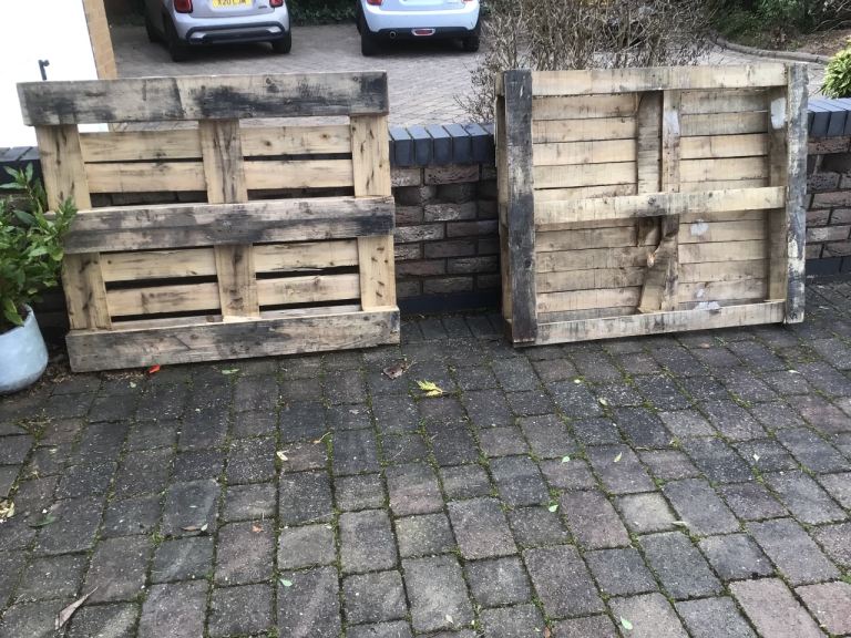 Free wooden pallets